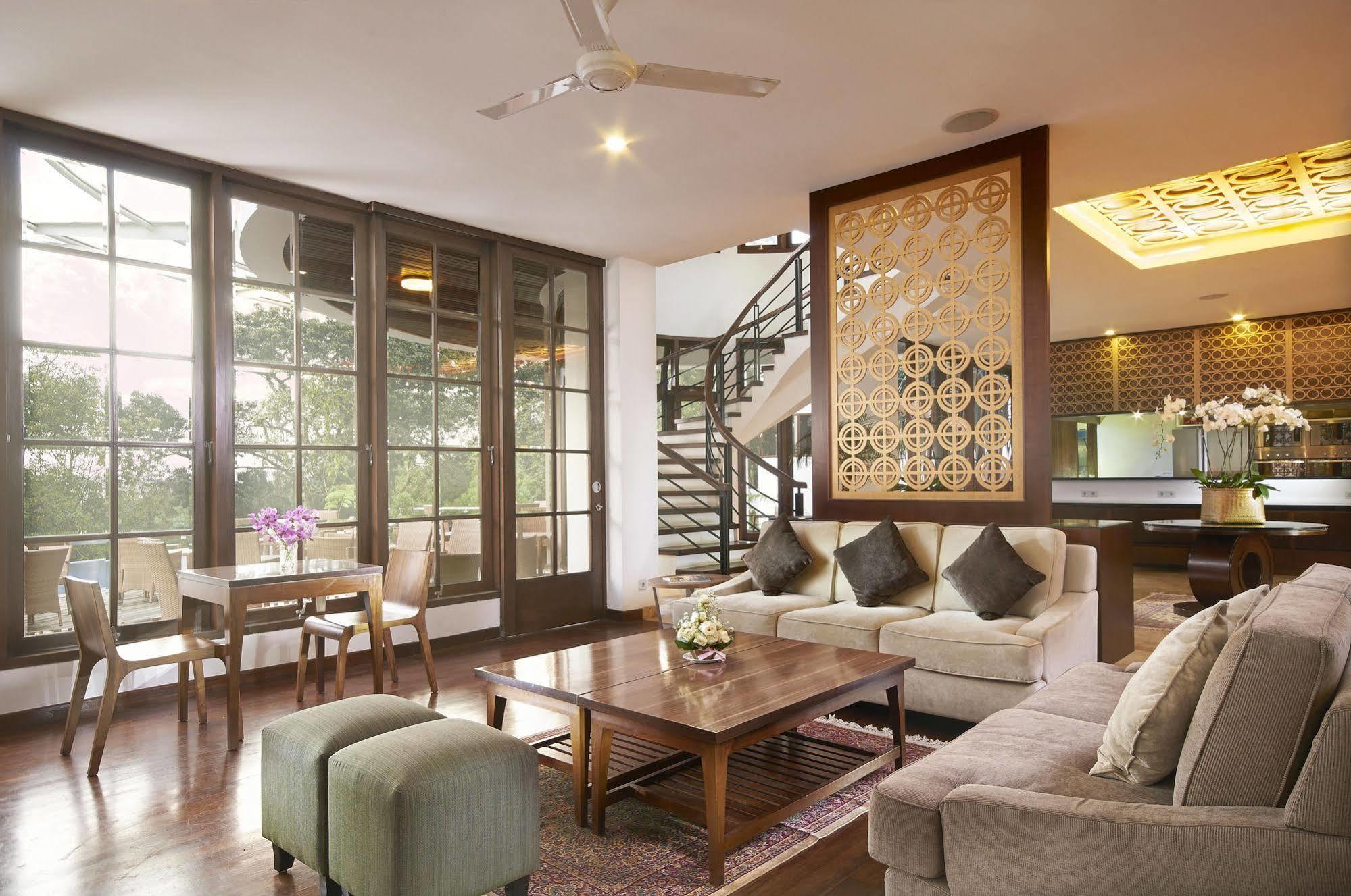 Hotel House Sangkuriang à Bandung Extérieur photo