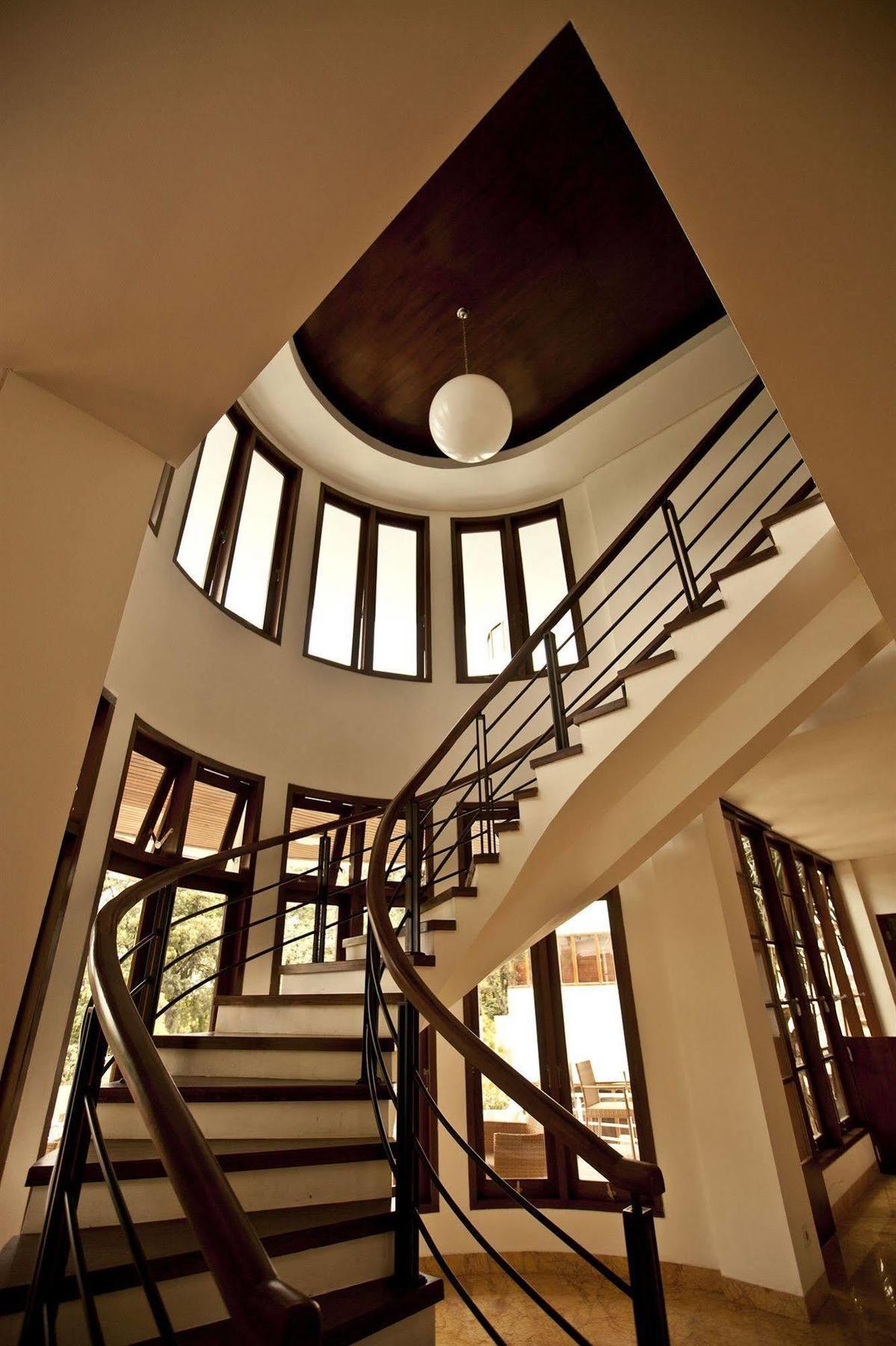 Hotel House Sangkuriang à Bandung Extérieur photo